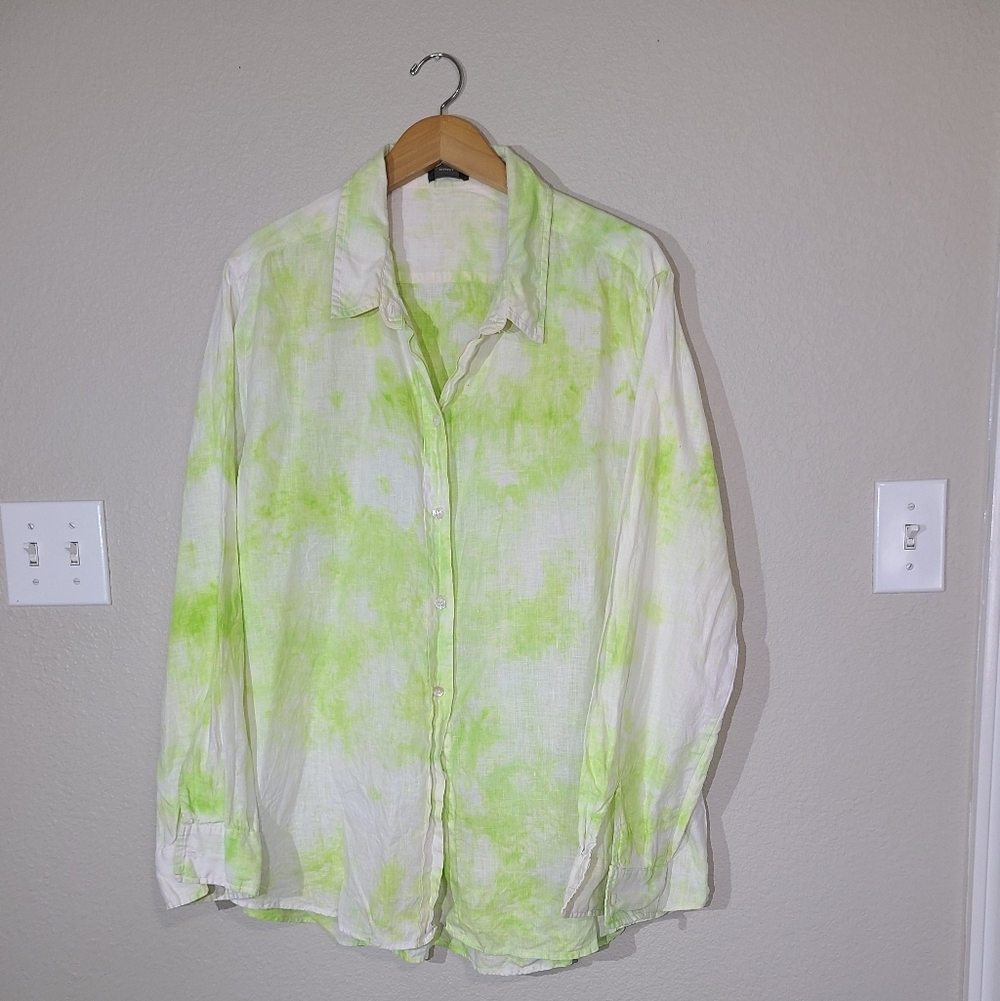 Womans LButton-Up Shirt in Lime Green Tie-Dye‎